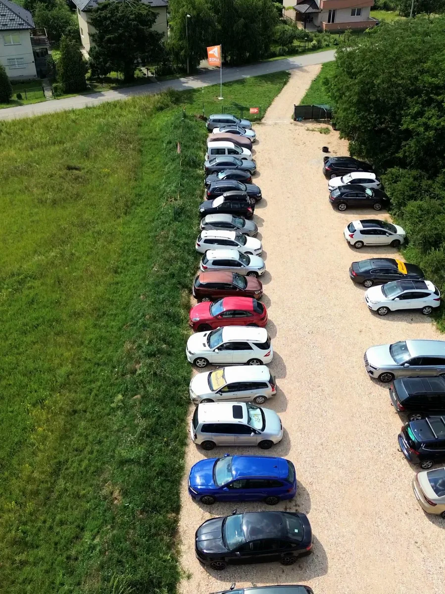 ZONA parking aerodrom Sarajevo thumbnail 2