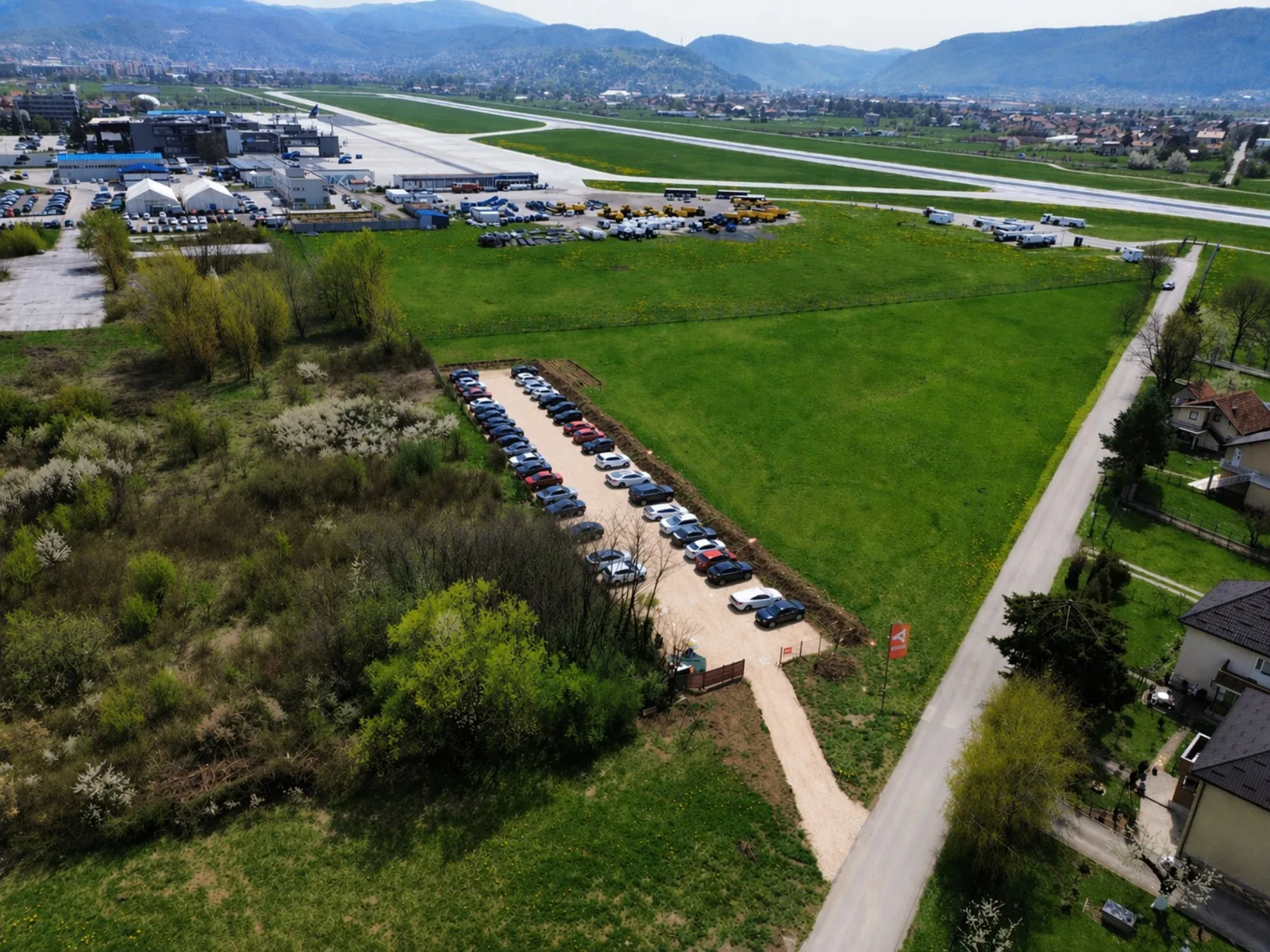 ZONA parking aerodrom Sarajevo — photo 1