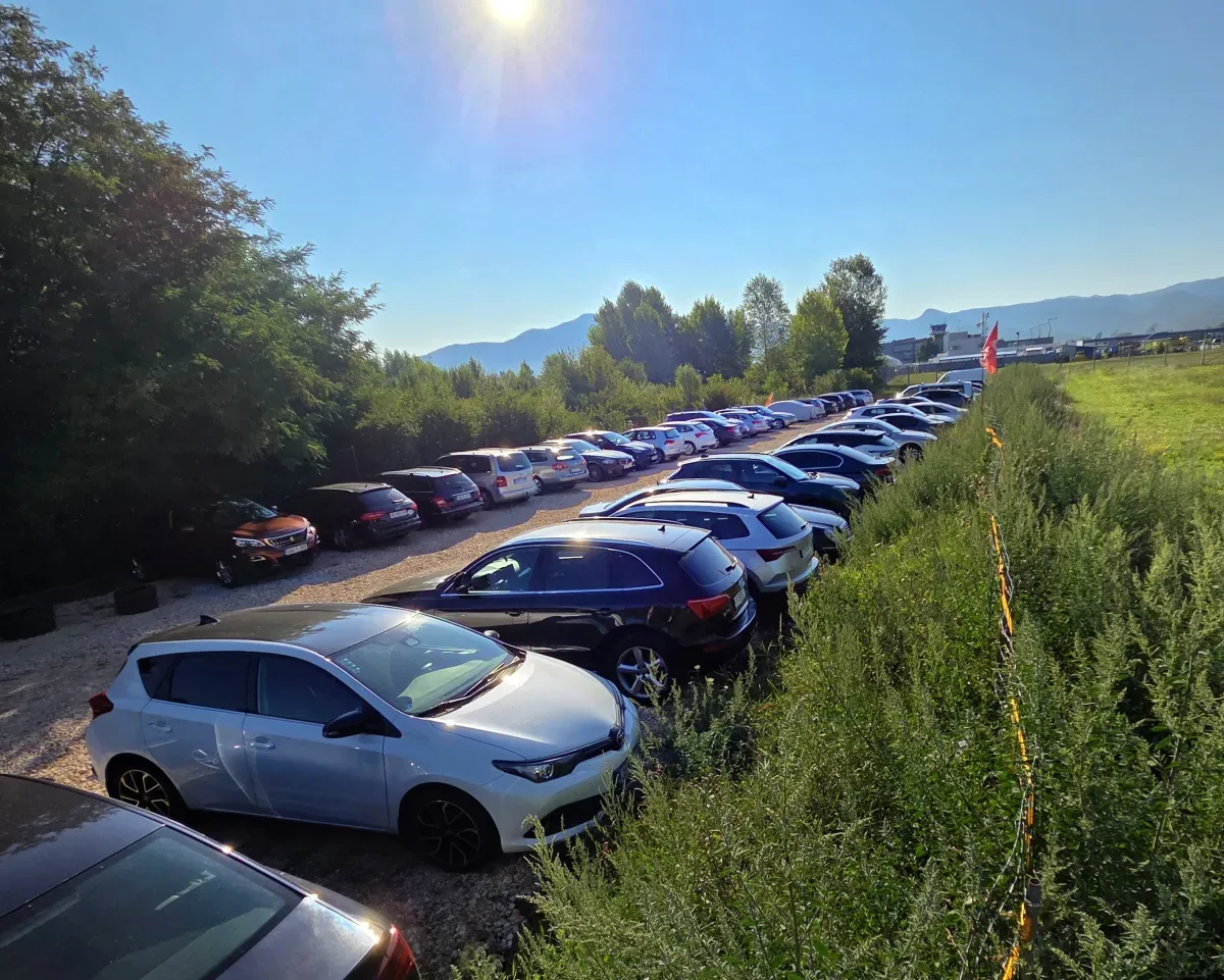 ZONA parking aerodrom Sarajevo thumbnail 4